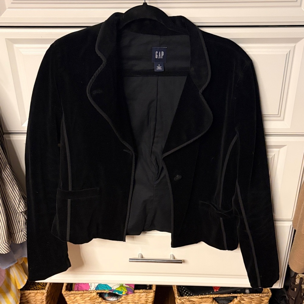 GAP Women's Elegant Black Blazer